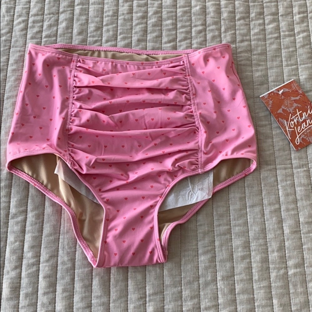 NWT Kortni Jeane pink hearts bottoms